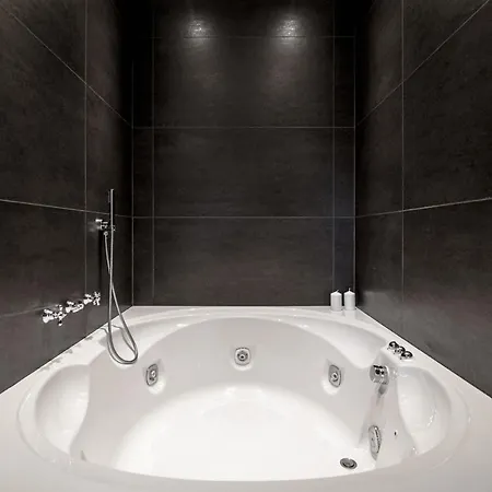 Maraini Lake View - Sauna & Jacuzzi Lugano